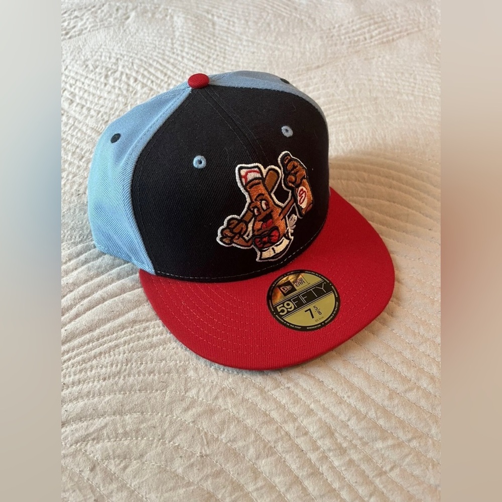 Salem Red Sox Beer Mongers Theme Night New Era 59Fifty Fitted Hat Size 7 5/8 NWT